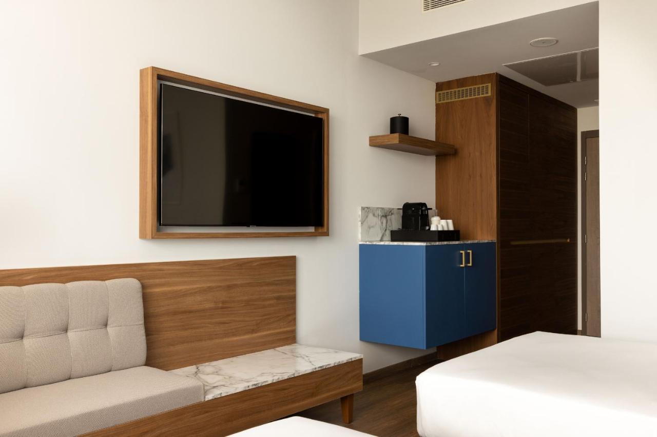 Sheraton Nice Airport Esterno foto