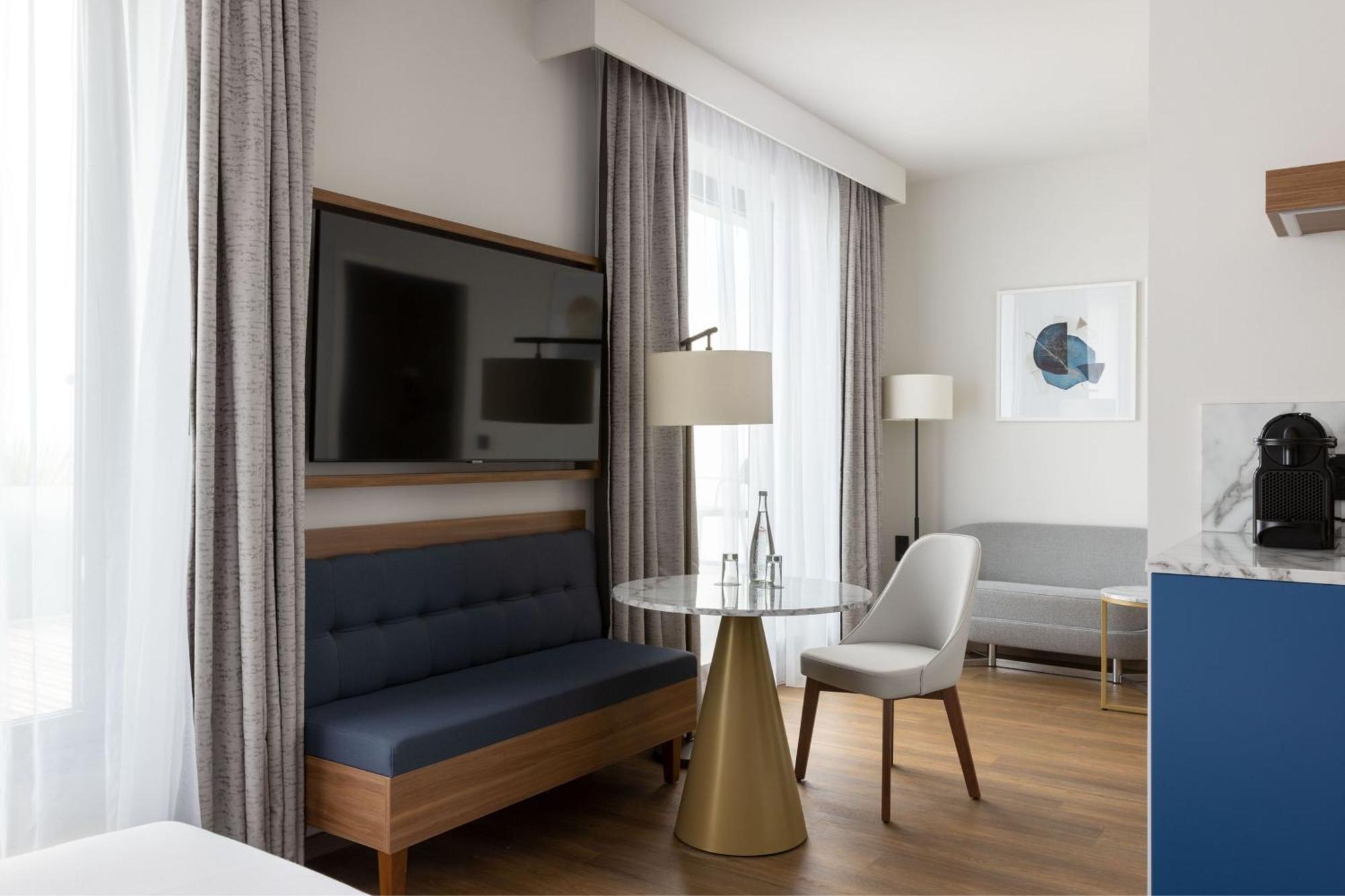 Sheraton Nice Airport Esterno foto