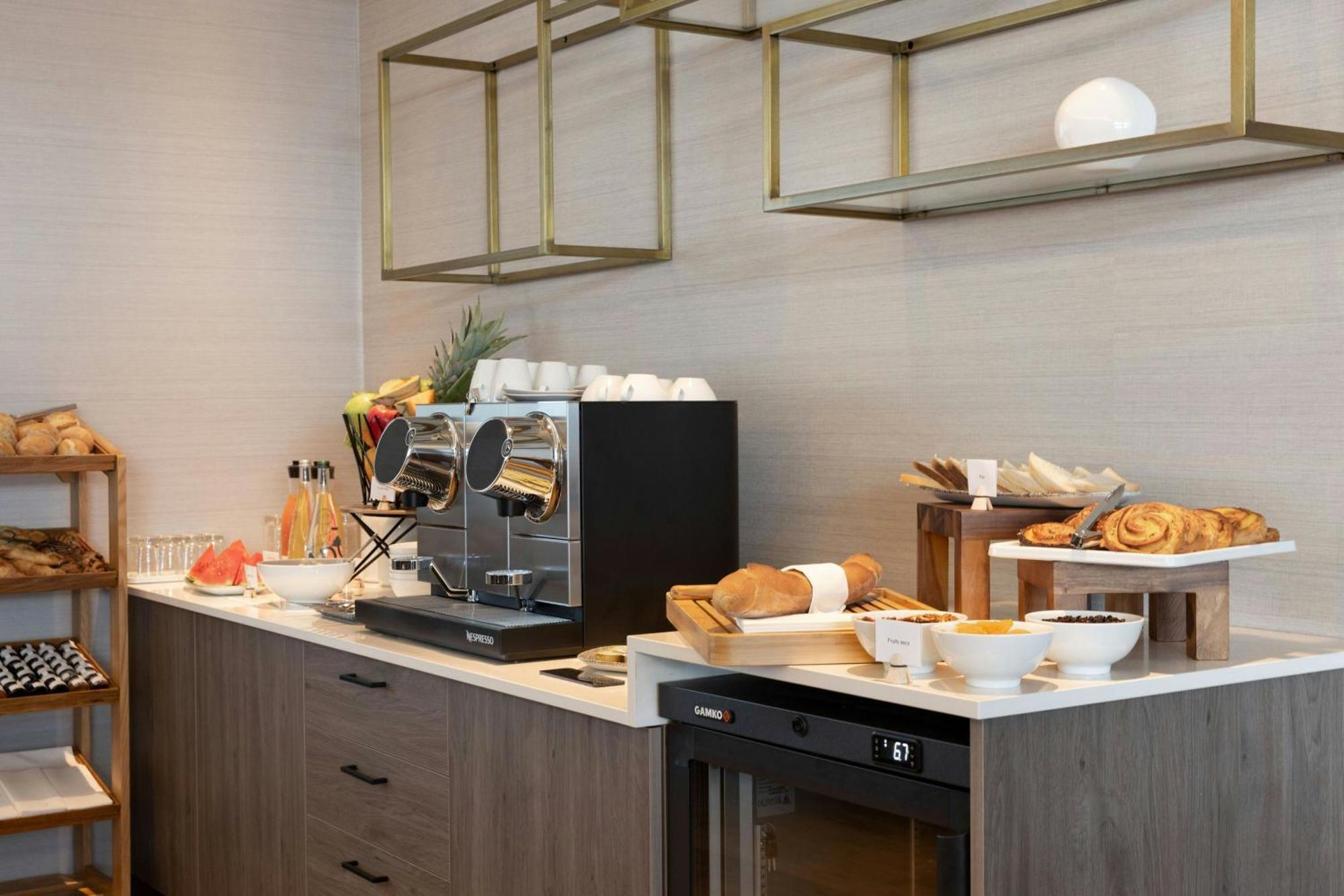 Sheraton Nice Airport Esterno foto